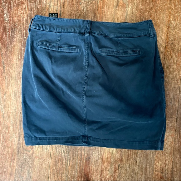 Liverpool Utility Skort - Federal Navy - 8 - Picture 6 of 10